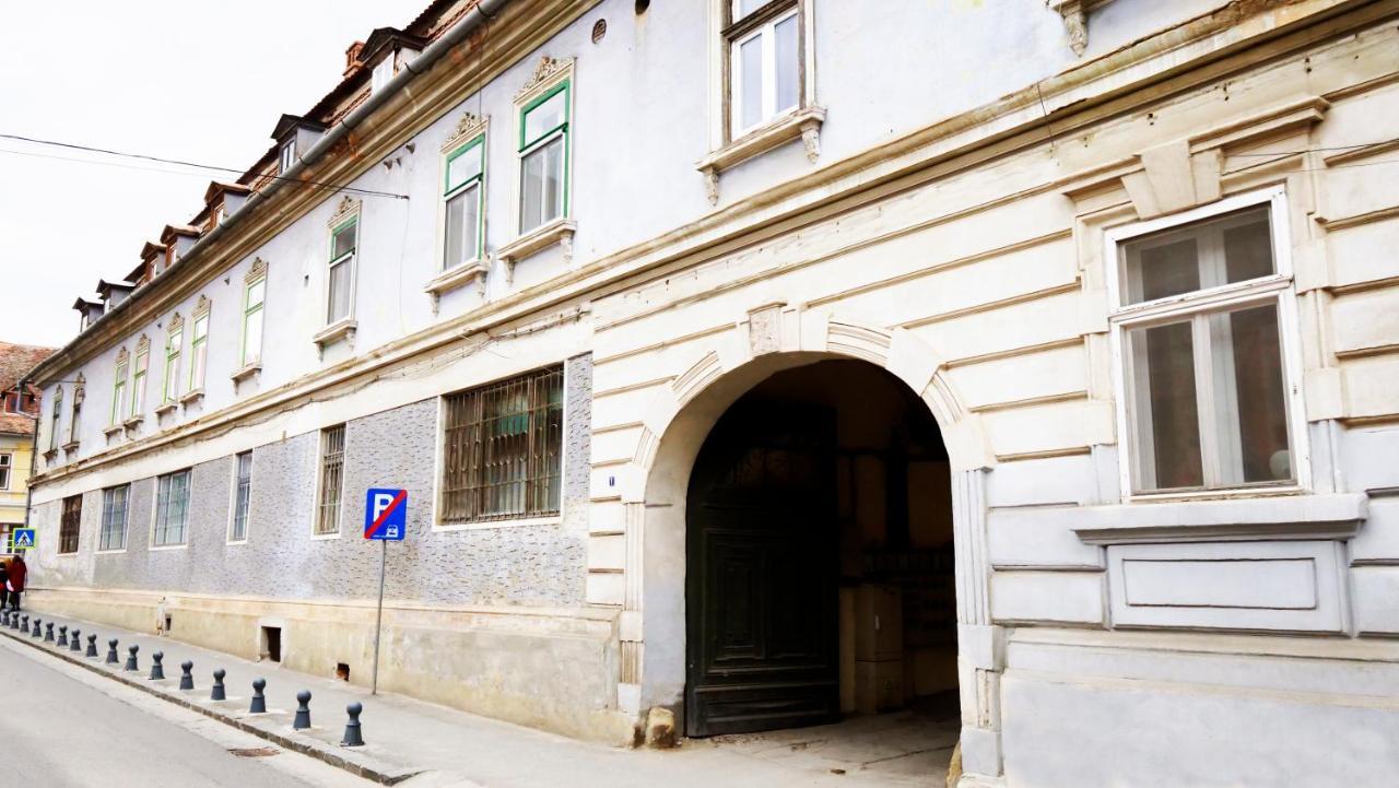 Fancy Flats Apartment Sibiu Luaran gambar